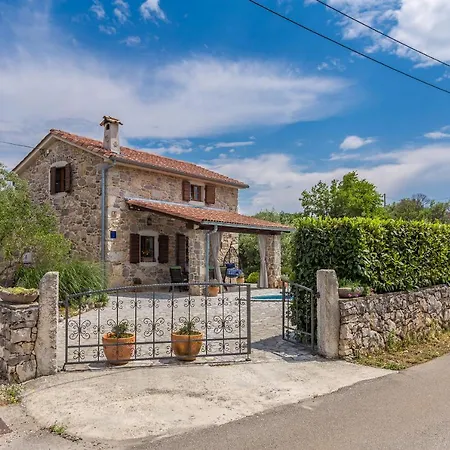 Holiday home House Andrea With Pool Sveti Ivan Dobrinjski