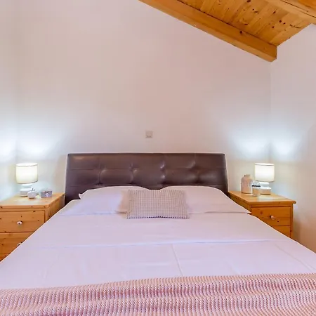 House Andrea With Pool Sveti Ivan Dobrinjski