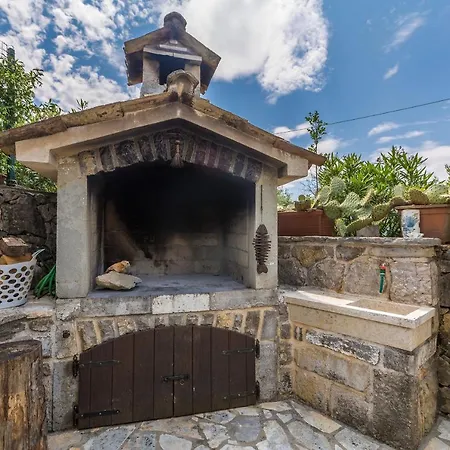 House Andrea With Pool