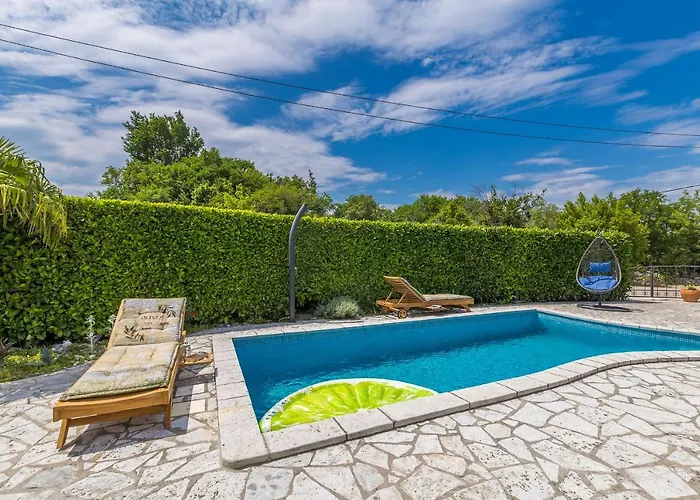 House Andrea With Pool *