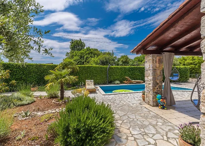 House Andrea With Pool * Sveti Ivan Dobrinjski