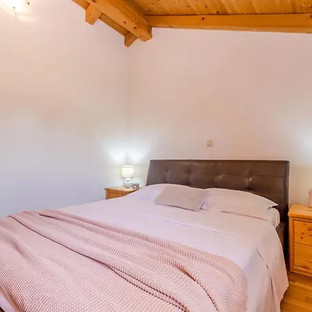 House Andrea With Pool *