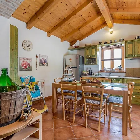 House Andrea With Pool Ferienhaus